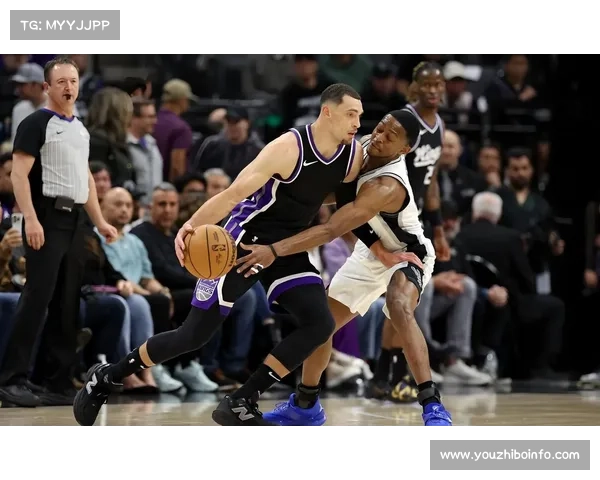 雄鹿国王展开拉文交易谈判，首轮签成谈判焦点